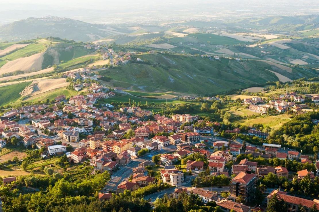 San Marino es un pequeño enclave dentro de Italia. Crédito: taratata/iStockphoto/Getty Images.