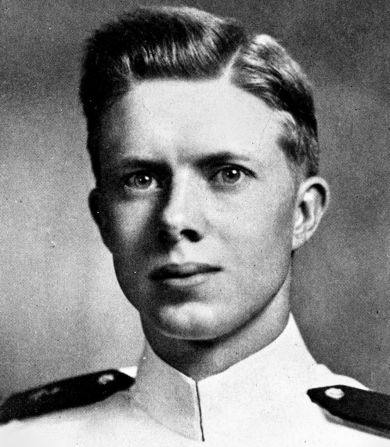 Carter se graduó de la Academia Naval de EE.UU. el 5 de junio de 1946, después de completar el programa acelerado de tiempos de guerra. A.A.