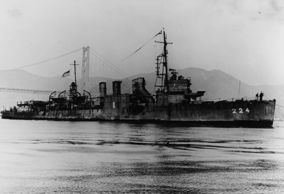 El USS Stewart es fotografiado llegando a la Bahía de San Francisco en marzo de 1946. Crédito: Donald M. McPherson/Naval History and Heritage Command.