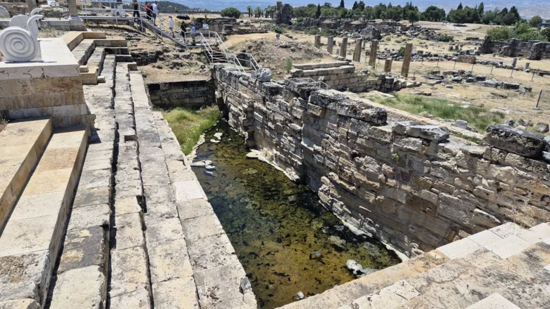 Hierápolis tiene un Plutonio, que en la antigua Roma y Grecia era venerado como una puerta de entrada al infierno.