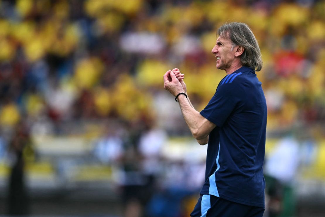 El entrenador argentino de Chile, Ricardo Gareca, durante el partido en Barranquilla. Crédito: LUIS ACOSTA/AFP vía Getty Images