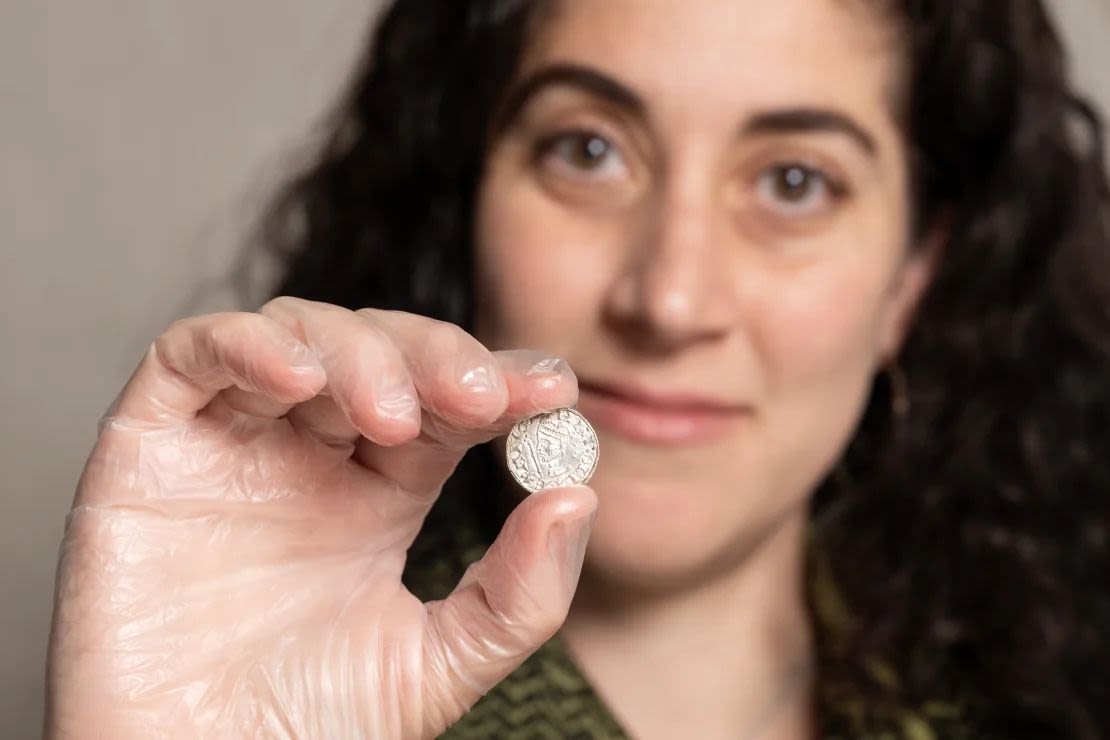 Las monedas datan de uno de los períodos más turbulentos de la historia inglesa. Crédito: Museo Británico.