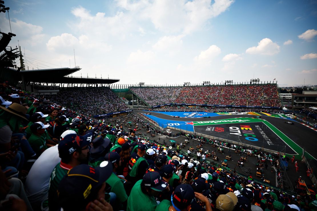 Vista de la pista durante el Gran Premio de México de F1 en el Autódromo Hermanos Rodríguez el 30 de octubre de 2022 en la Ciudad de México. Crédito: Jared C. Tilton/Getty Images