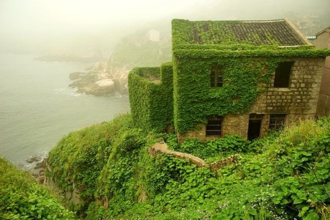 La autora de las fotos dijo que le tomó cuatro horas en bote llegar a esta isla desde tierra firme.