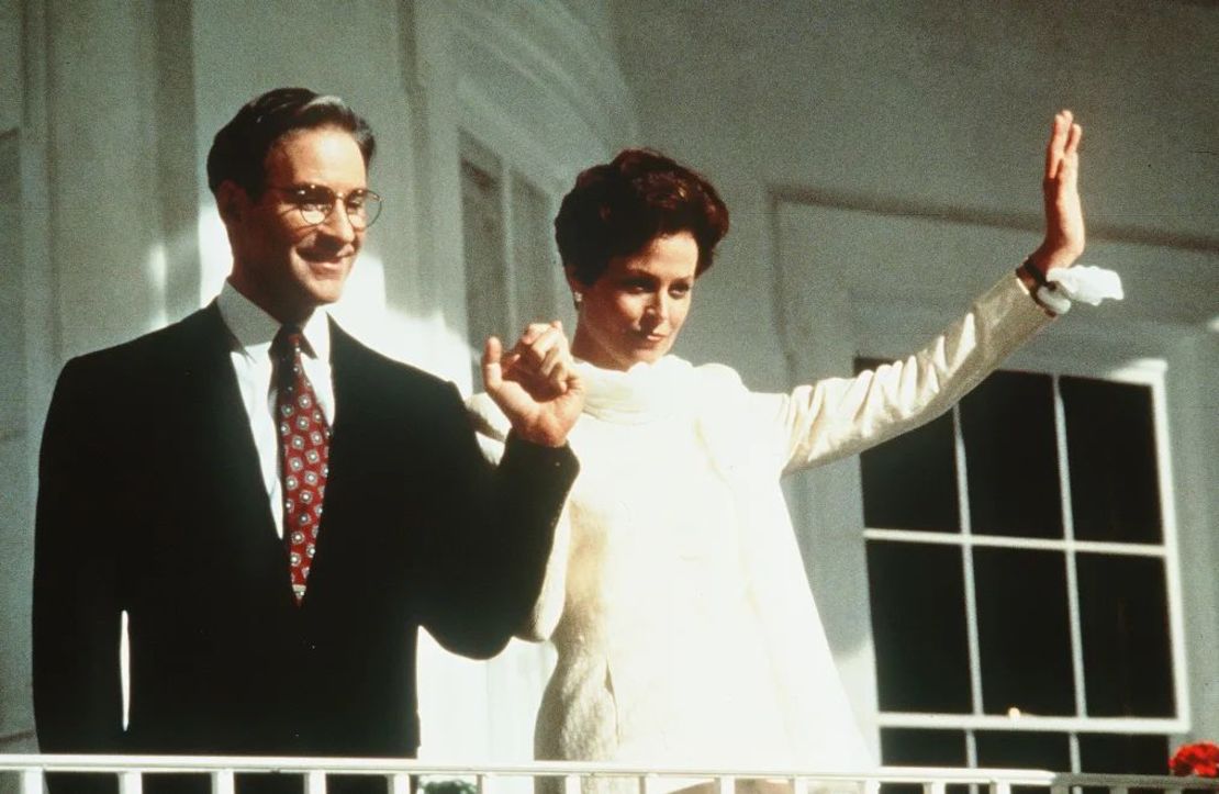 Kevin Kline y Sigourney Weaver en "Dave" de 1993.