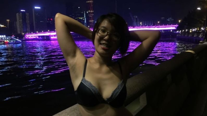 Wei Tingting, a quien también arrestaron en marzo, se unió a sus amigas con una foto tomada en el río Zhujiang, en Guangzhou.