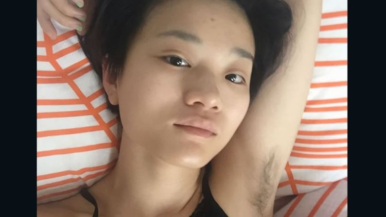 La activista feminista Xiao Meili convocó a subir fotos mostrando vello axilar en la red social Weibo. Su meta: discutir sobre la igualdad de género.