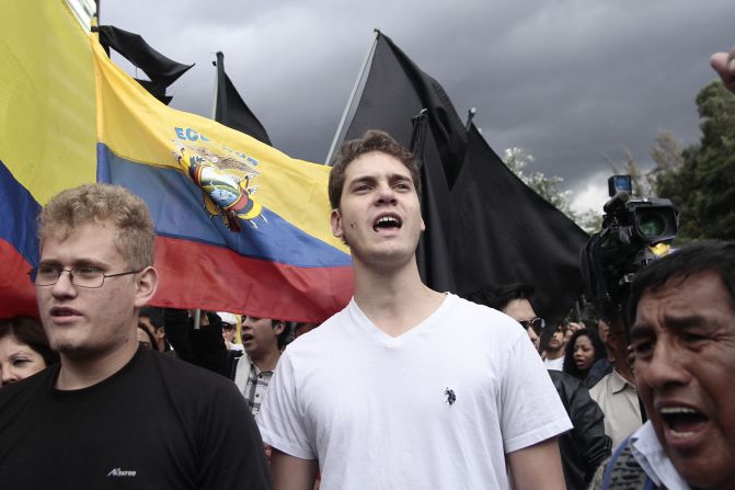 En Ecuador, la oposición protesta por tercer día consecutivo en contra del gobierno de Rafael Correa.