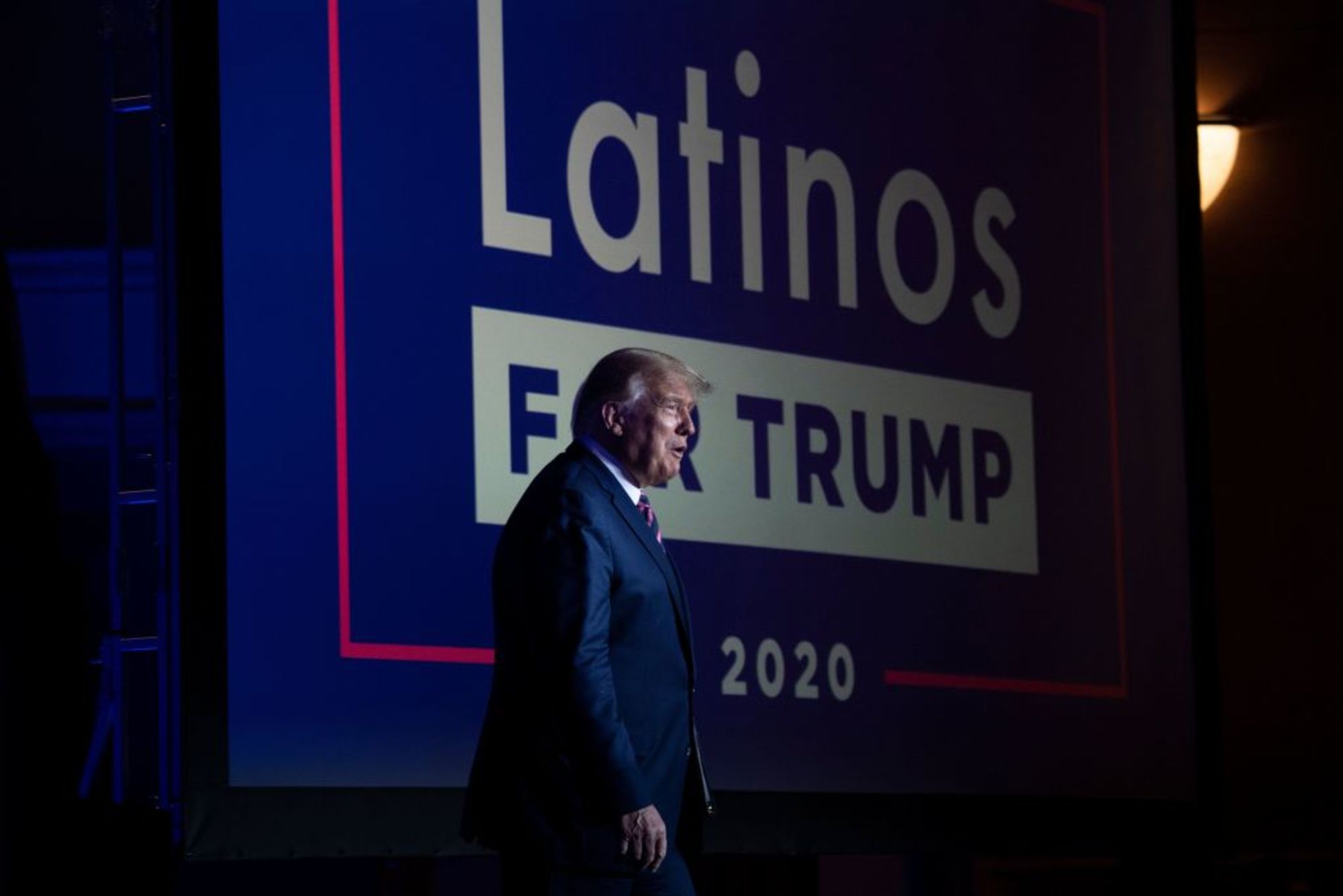 CNNE 1778231 - latinos por trump