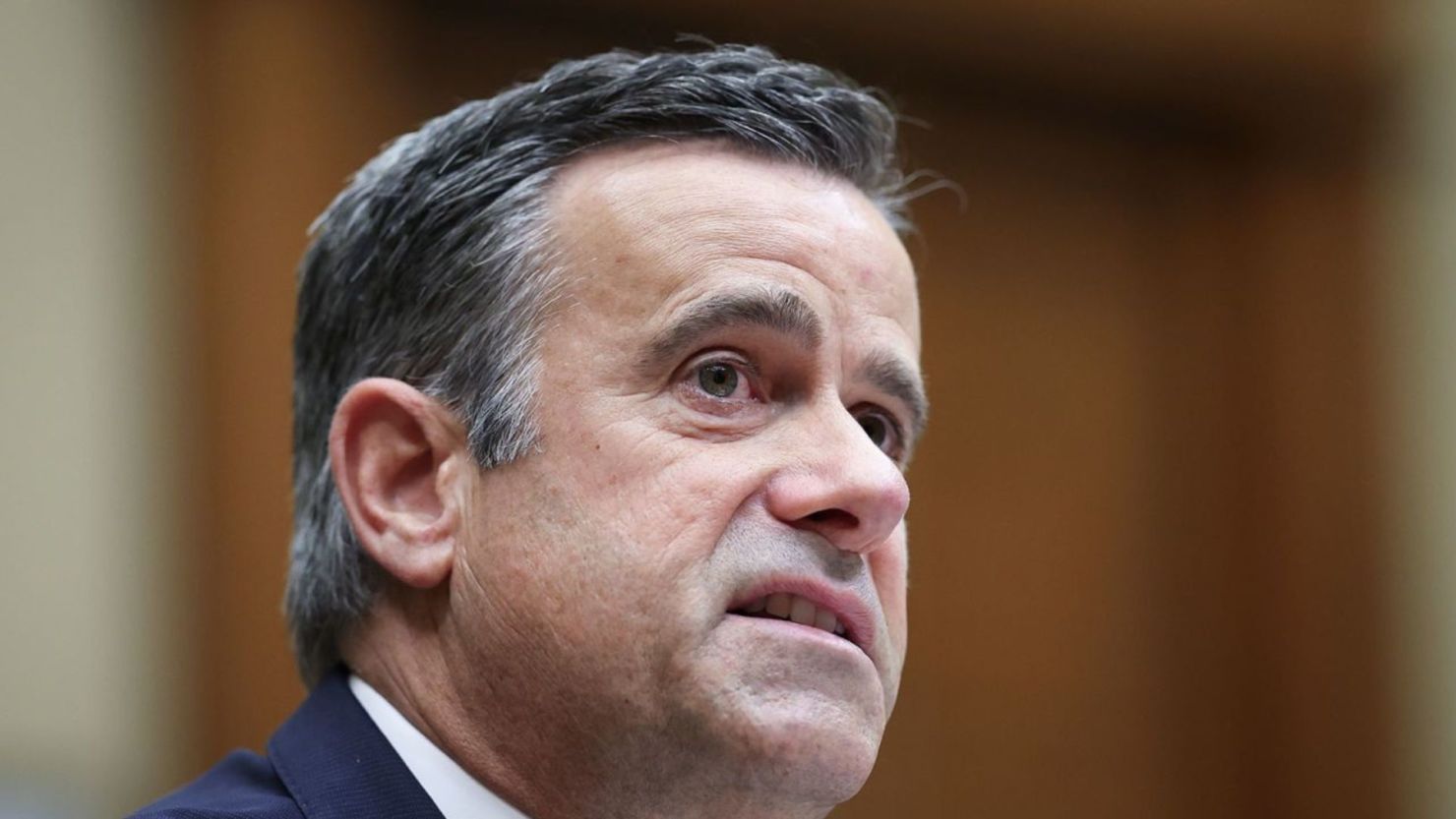 El exdirector de Inteligencia Nacional John Ratcliffe testifica ante el Subcomité Selecto de la Cámara sobre la pandemia del covid-19 el 18 de abril de 2023, en la ciudad de Washington, capital de EE.UU. Crédito: Win McNamee/Getty Images/Archivo