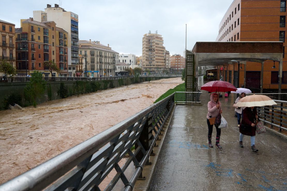 Vista general de un canal cerca del centro histórico de la ciudad de Málaga el 13 de noviembre de 2024 en Málaga, España.