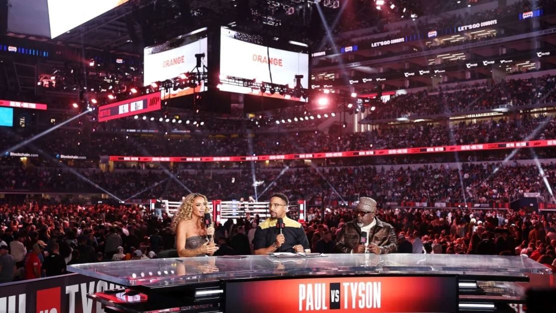 The player: Kate Abdo, Andre Ward and Cedric the Entertainer, who has the transmission LIVE on Netflix: Jake Paul vs. Mike Tyson. Credit: Brett Carlsen/Getty Images for Netflix