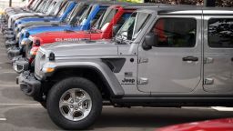 Las débiles ventas del Jeep Gladiator llevaron a Stellantis a reducir uno de los dos turnos en la fábrica de Toledo que produce la camioneta.