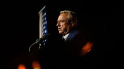 Robert F. Kennedy Jr. pronuncia un discurso durante la conferencia Bitcoin 2024 en el Music City Center el 26 de julio en Nashville. Crédito: Jon Cherry/Getty Images