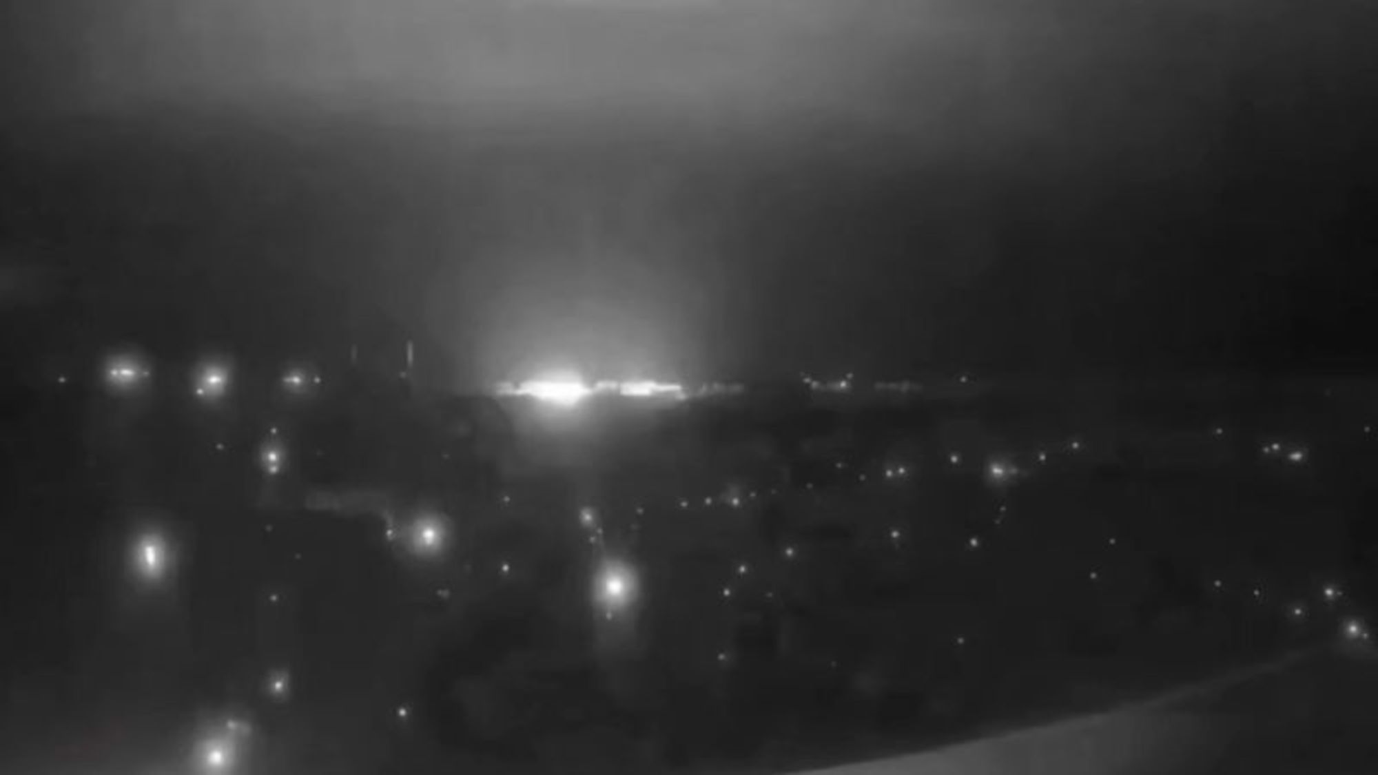 CNNE 1785101 - cnne-1784831-video-muestra-el-impacto-de-misiles-en-la-ciudad-de-dnipro-ucrania