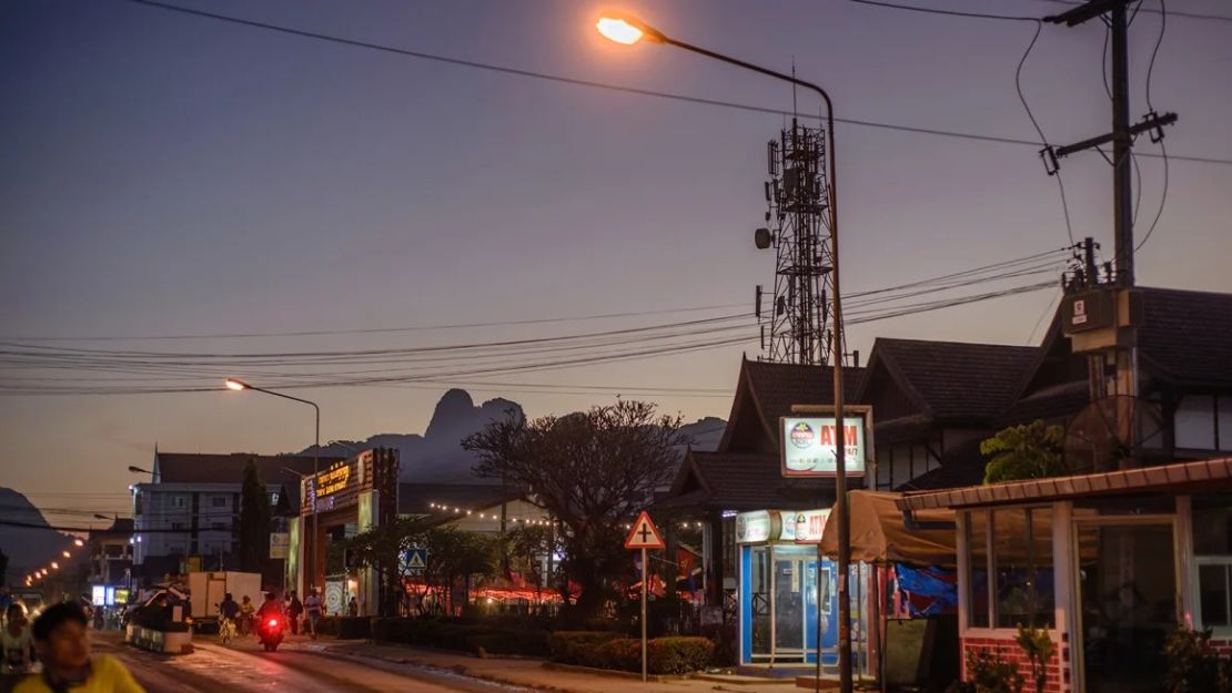 Una vista de la popular ciudad turística Vang Vieng, Laos, en diciembre de 2018. Oleksandr Rupeta/NurPhoto/Getty Images