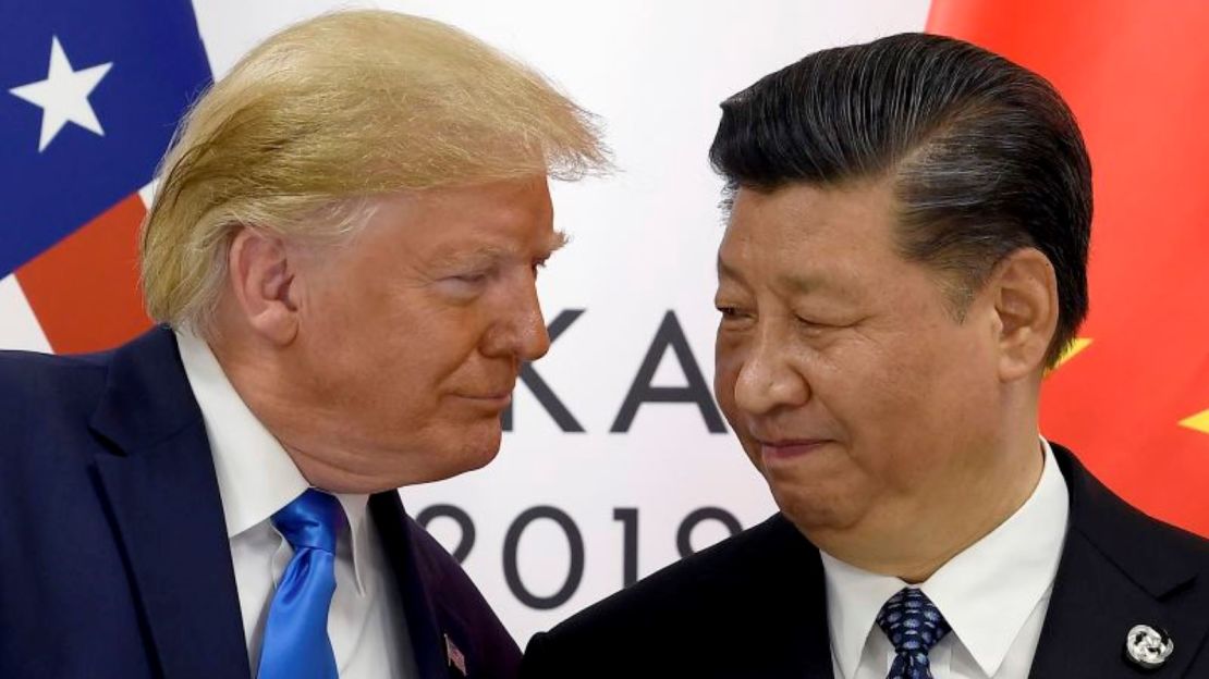 El presidente de Estados Unidos Donald Trump se reunió con el presidente chino, Xi Jinping, al margen de una cumbre internacional en Osaka, Japón, el 29 de junio de 2019.