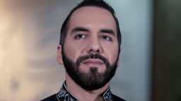 El presidente de El Salvador, Nayib Bukele, fotografiado durante una conferencia de prensa conjunta con el presidente de Costa Rica, Rodrigo Chaves, en la casa presidencial de San José el 11 de noviembre de 2024. Crédito: EZEQUIEL BECERRA/AFP vía Getty Images