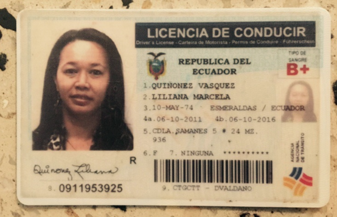 La mujer presentó la licencia de conducción ecuatoriana a las autoridades colombianas.