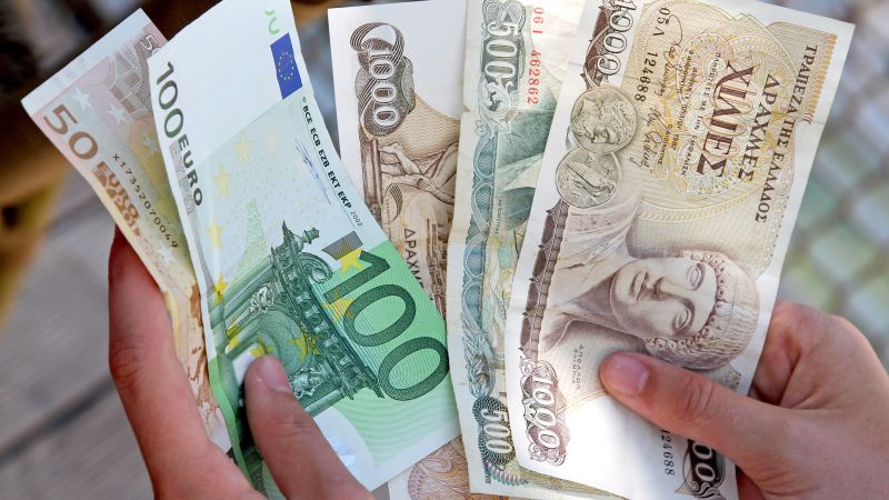 Cinco pasos para que Grecia vuelva al dracma | CNN