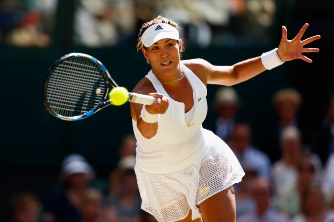 Garbiñe Muguruza cayó en dos sets ante una imbatible Serena Williams, en la final de Wimbledon.