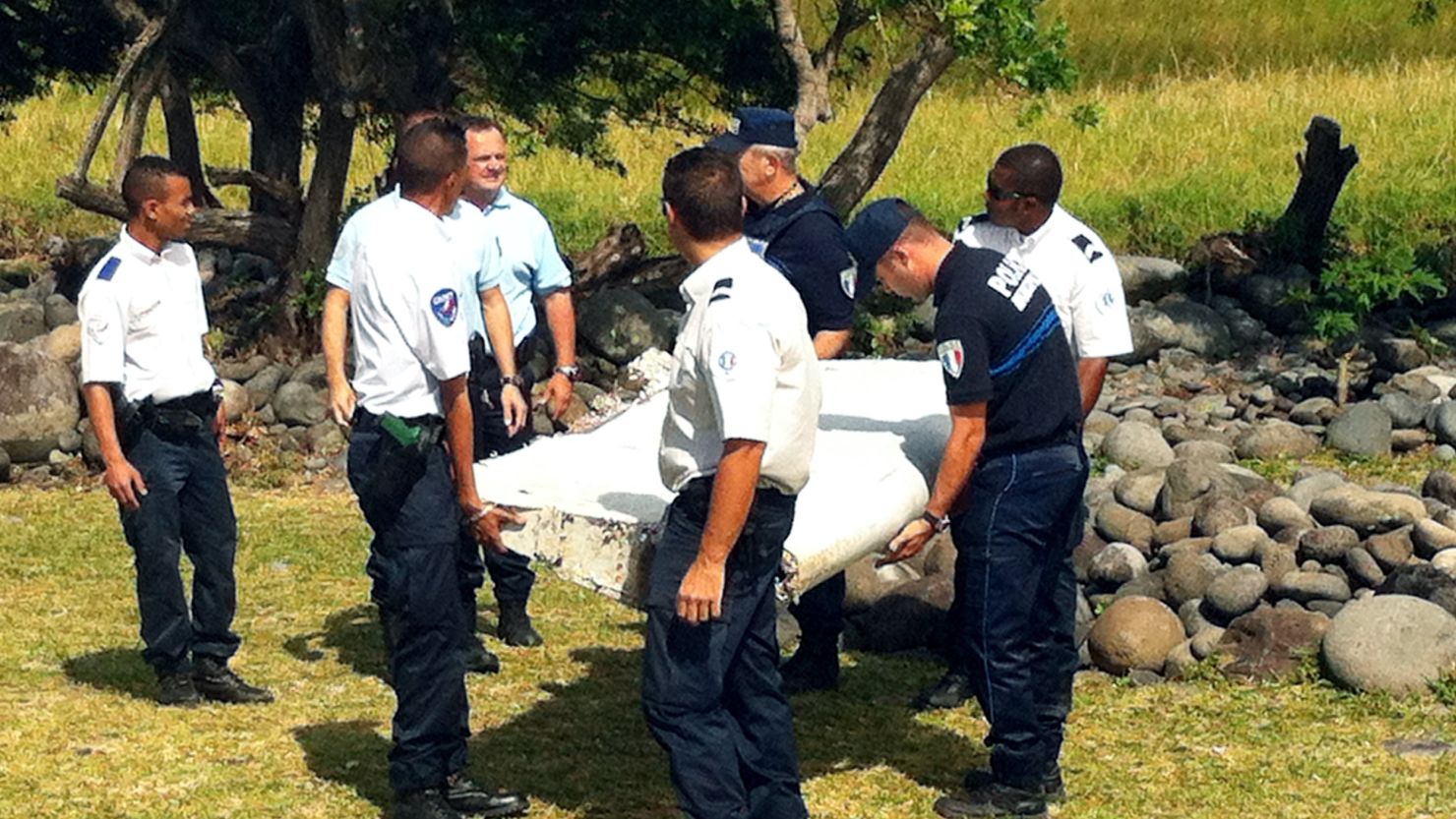 El flaperón de un Boeing 777 hallado hace unos días en la isla de la Reunión, en el Océano Índico.