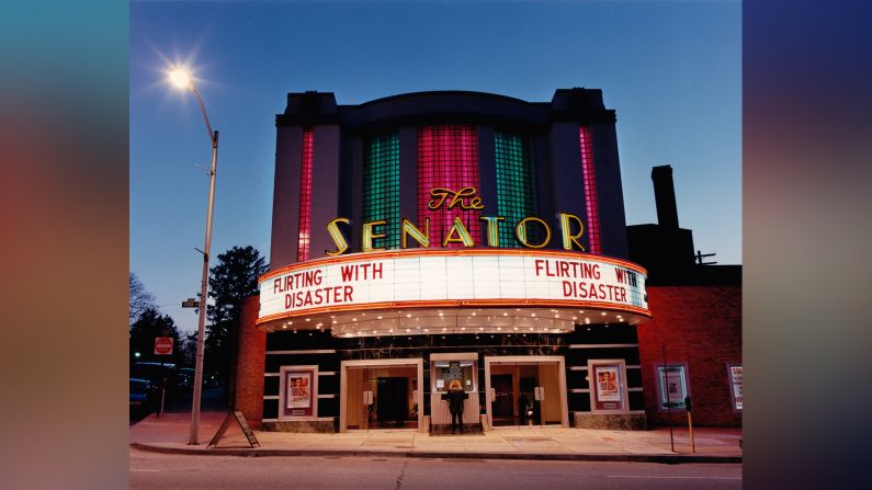 Construido en 1939, este cine histórico aún está muy vivo, exhibiendo las películas más recientes como ‘Inside Out’ y ‘Ant Man’.