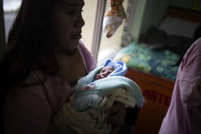 En Guatemala, casi el 50% de los niños menores de cinco años tienen una desnutrición crónica a tal grado que quedan atrofiados de por vida.