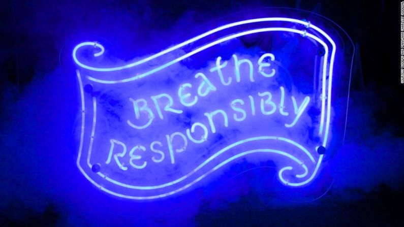 En el 'Breathe responsibly' es casi imposible saber si estás ebrio por los indicadores visuales, por los gases en sí o por los intensos cocteles.