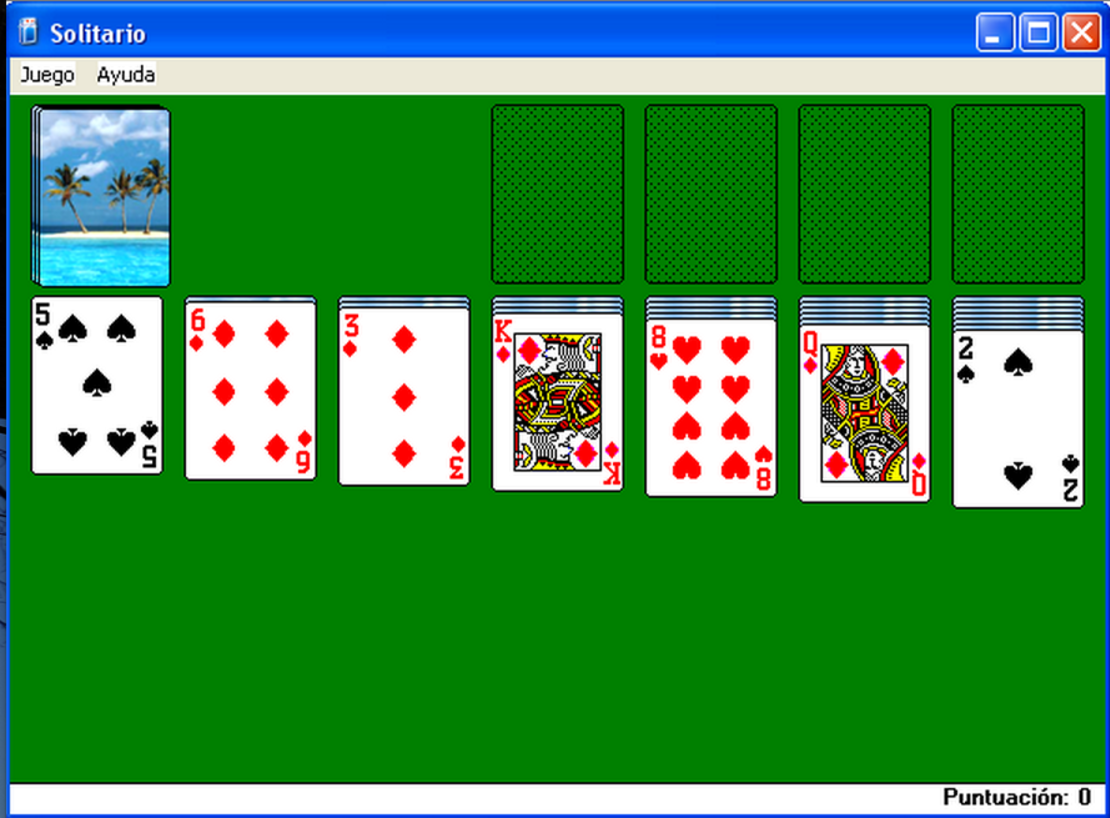 El objetivo de 'Solitario' era organizar todas las cartas en las casillas de arriba, según tipo y color, haciendo el menor número de movimientos posibles.