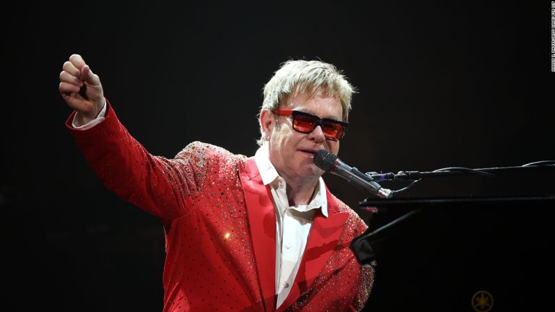 En el 2012, el nombre de Elton John fue desprestigiado en los medios estatales chinos luego de que él le dedicara un concierto en Beijing al artista y activista, Ai Weiwei. Los medios estatales chinos lo condenaron por hacer eso y dijeron que fue irrespetuoso.