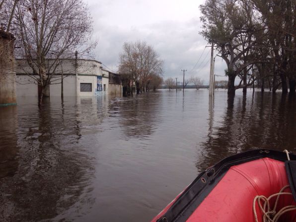 Autoridades del departamento de Durazno afirmaron que el Río Yí que ayer se encontraba en 11,43 metros, ahora se encuentra en 11,10 metros. Foto: Darío Klein