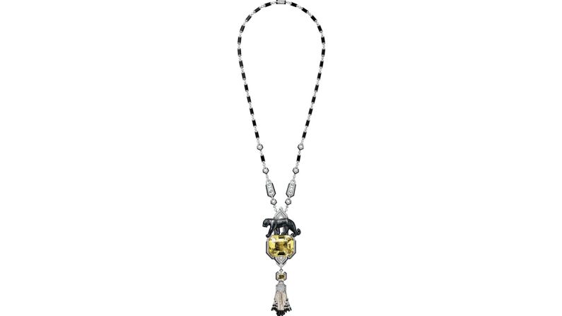 Un collar de pantera de platino, diamantes, perlas finas, zafiros, jade negro, ónice y berilo amarillo.