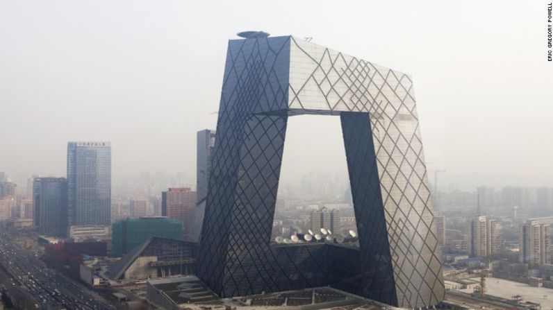 Hubo un amplio debate en 2014 sobre si las declaraciones de Xi para pedir el fin de los "edificios extraños" sería el fin de una era de diseño arquitectónico ambicioso en China. La torre de CCTV de Rem Koolhaas en Beijing, es una de las estructuras más reconocidas de la ciudad.