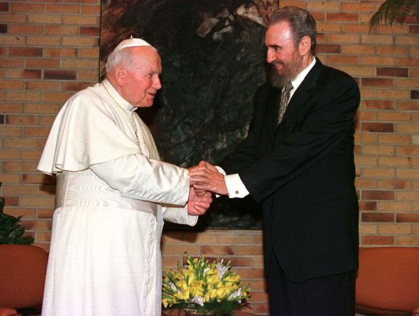 Juan Pablo II fue a Cuba en 1998.