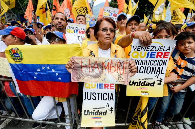 En varios puntos de Venezuela se registraron manifestaciones pacíficas. Las protestas opositoras marcaron el inicio de las campañas electorales para los comicios legislativos de diciembre.