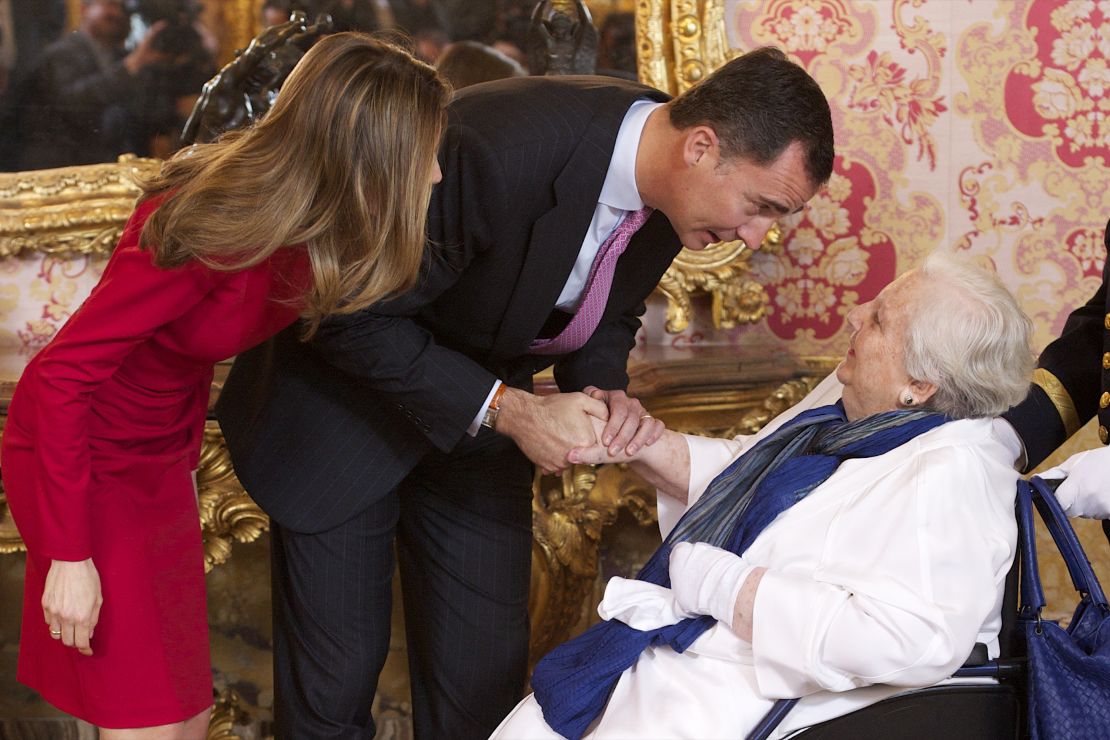 Balcells junto a la pareja real en 2012 en la entrega de los Premios Cervantes.