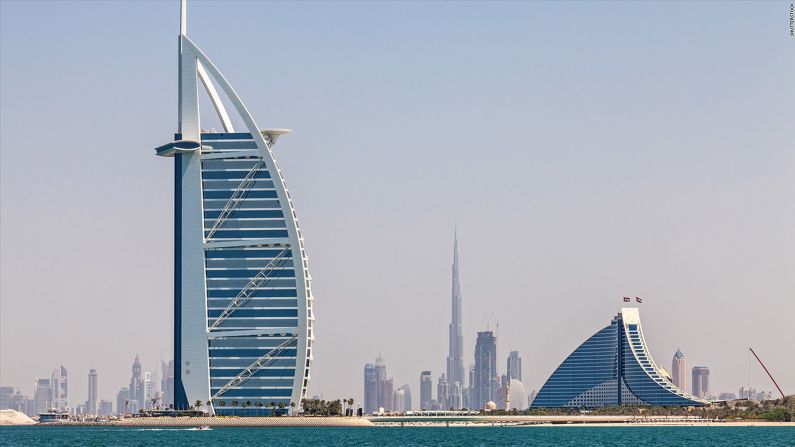 Dubai: 2.186 horas por año.