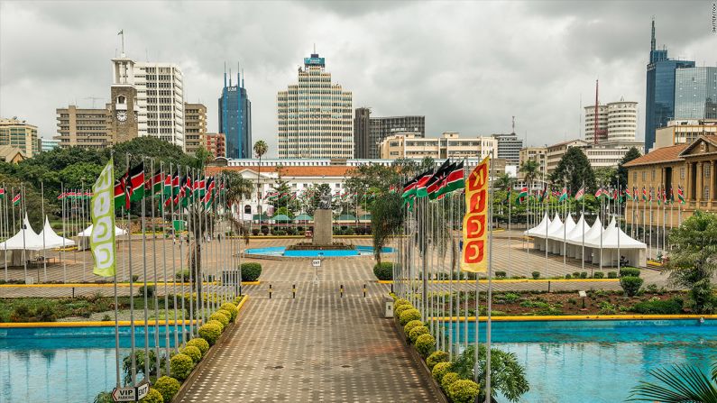 Nairobi: 2.184 horas por año.