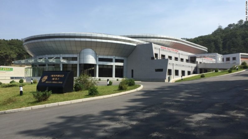 El edificio de la agencia espacial de Core a del Norte se localiza en un área residencial no lejos del centro de Pyongyang.