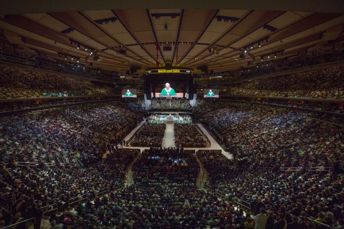 20.000 personas asistieron a la misa del papa Francisco en el Madison Square Garden (.