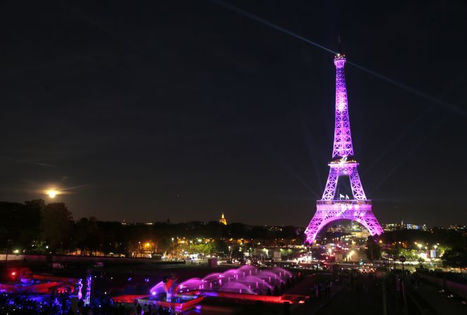 París tiene una tasa promedio de 1.604 horas de trabajo al año y 29 días de vacaciones pagadas.