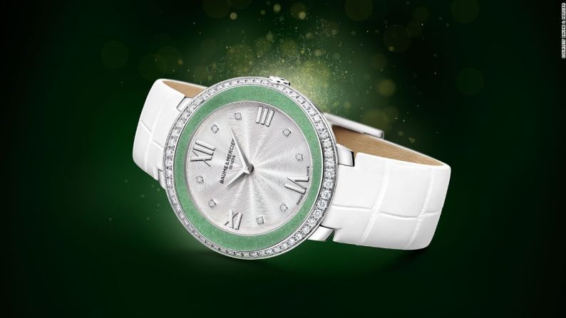 Baume & Mercier - Promesse Jade ($11.400) - Como un tributo a las mujeres de Asia, Baume & Mercier reveló el reloj Promesse Jade. El uso del jade se debe a la creencia de que la gema contiene un aura protectora; la pieza luego es acabada con 61 diamantes.