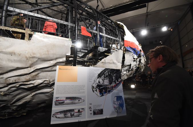 Parte del fuselaje del MH17.