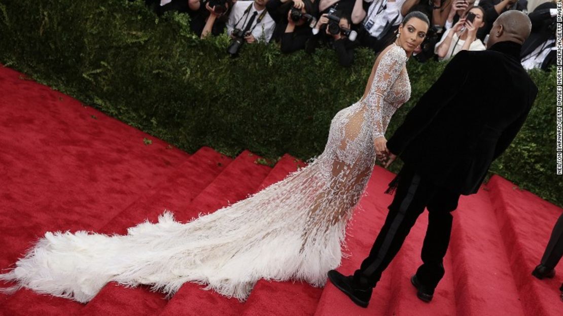 Kim Kardashian y Kanye West durante la gala 'China: una mirada a través del espejo' en el MET, NYC.