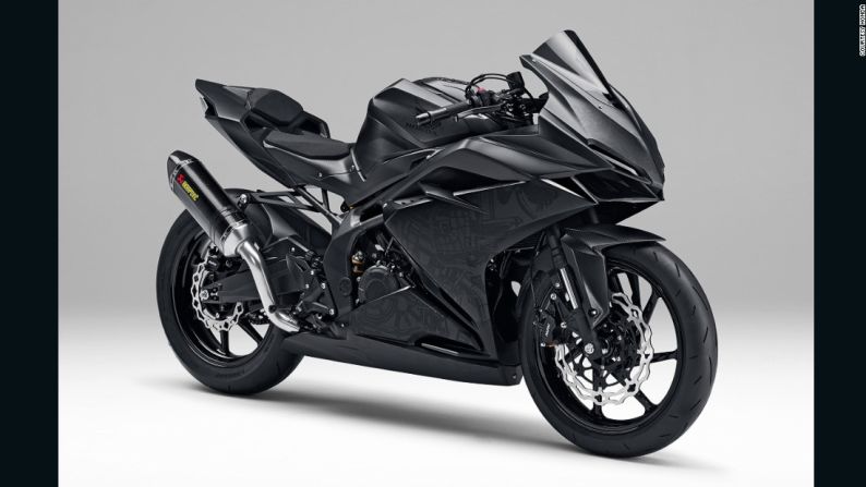 Honda Light Weight Super Sports Concept – El Light Weight Super Sports Concept de Honda parece ser la bicicleta que Batman usaría. El objetivo es que parezca veloz (y sí lo parece), ya que tiene una nariz larga, una posición baja para estar en cuclillas y bordes definidos.