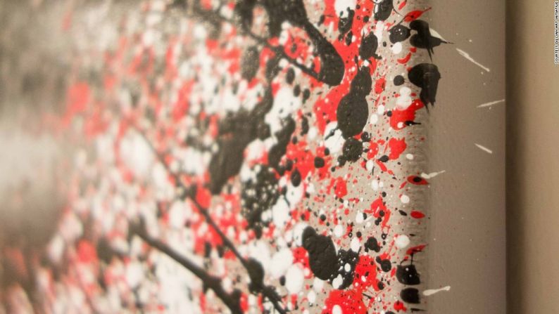 Vernon Ah-Kee – El artista australiano Vernon Ah Kee ha creado nuevas pinturas para la exhibición Bienal, las cuales representan a los autores de la brutalidad. Vernon Ah-Kee, "Brutalities and Lynchings" (Brutalidades y linchamientos) (Vahsetler v Linc Edilmeler), 2014 a 2015. Foto de Sahir Ugur Eren.