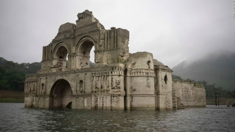 La zona entonces fue inundada en 1966 cuando se construyó una represa para el cercano embalse de Nezahualcoyotl.