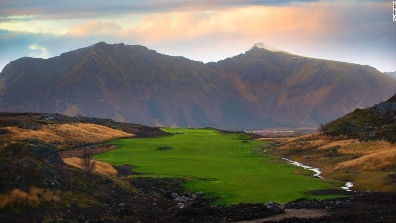 "Obtienes mucho más que golf aquí, es una experiencia de naturaleza pura. Es un buen lugar para recargar las baterías", añade Pettersen.