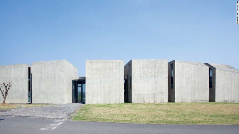 Six-Room – Seis bloques de concreto conforman la residencia diseñada por el artista disidente chino Ai Weiwei.